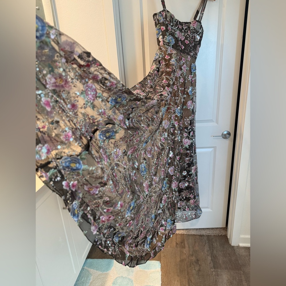 NWOT BRONX AND BANCO MIDNIGHT EMBROIDERED FLORAL GOWN - Picture 8 of 15